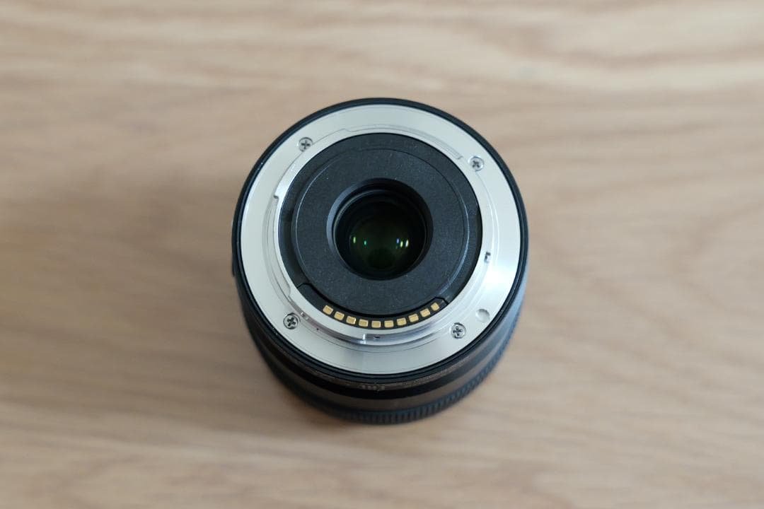 【美品】SEL11F18（SONY ミラーレスカメラレンズ）